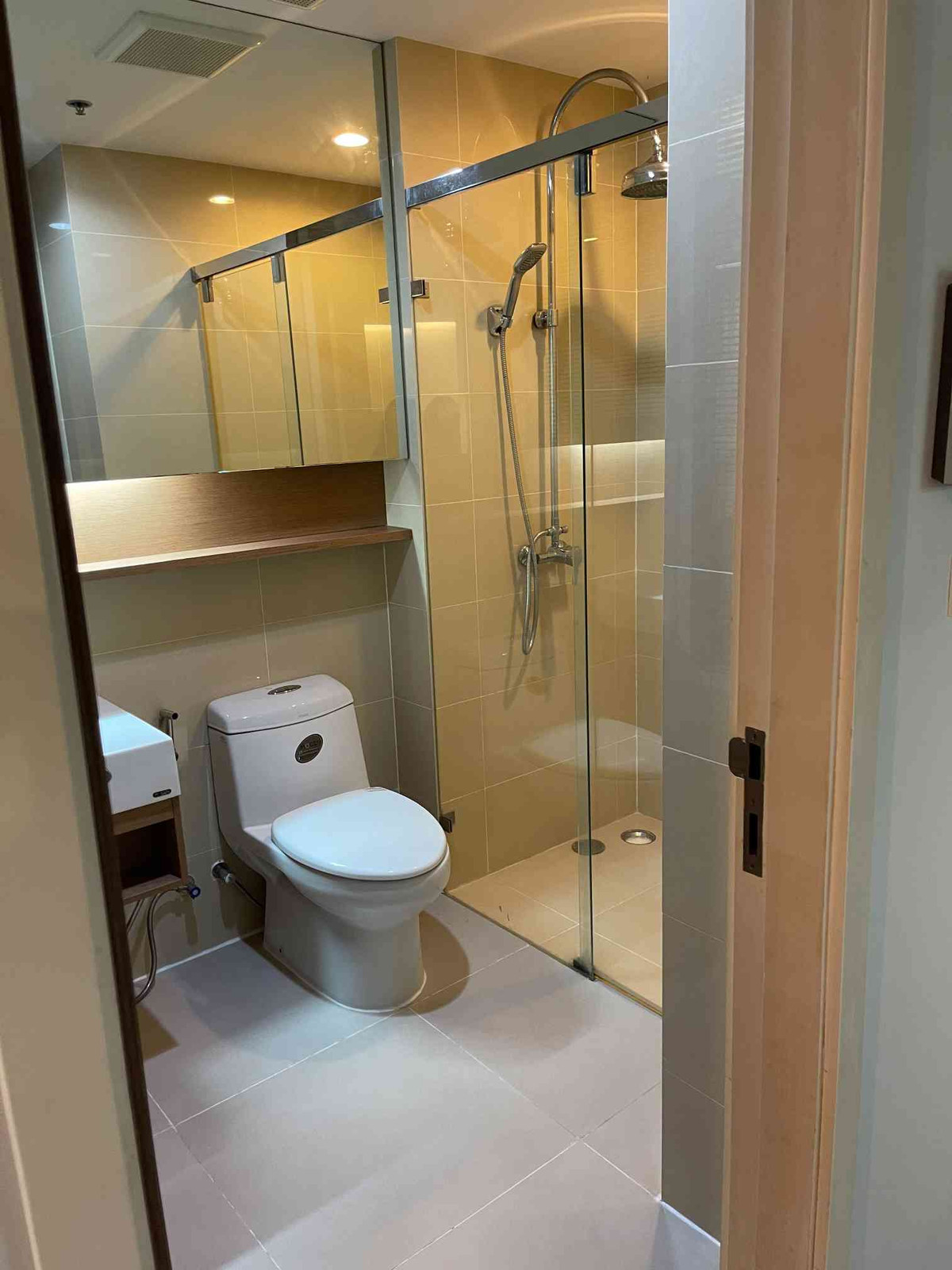 15 Sukhumvit Residences / Studio (SALE WITH TENANT), 15 สุขุมวิท เรสซิเด็นซ์ / สตูดิโอ (ขายพร้อมผู้เช่า) BJ009