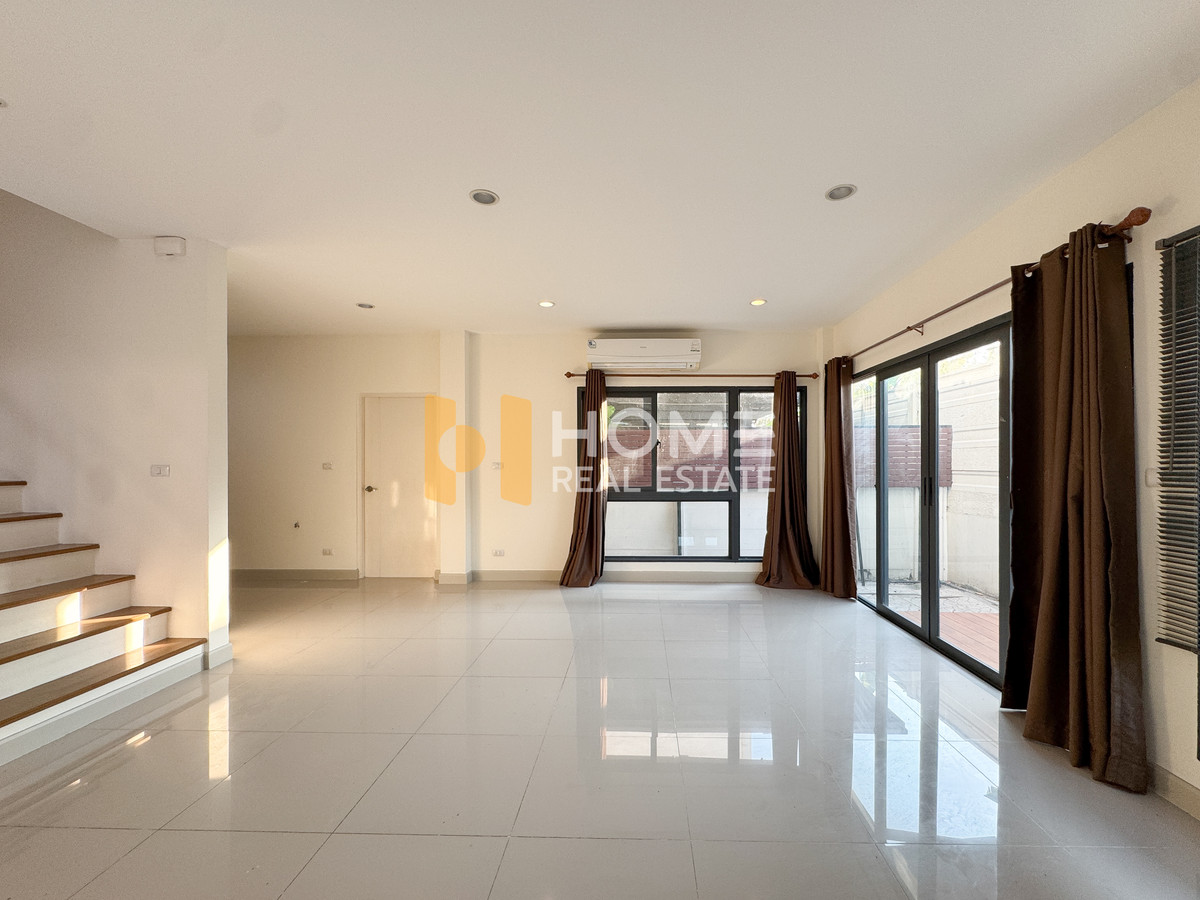 ราคาพิเศษถึงสิ้นปีนี้ บ้านแฝด 3 ชั้น งบ 7 ล้านบาท 🔥 บ้านกลางเมือง เดอะ อิดิชั่น พระราม 9 - พัฒนาการ / 4 ห้องนอน (ขายพร้อมผู้เช่า), Baan Klang Muang The Edition Rama 9 - Pattanakarn / 4 Bedrooms (SALE WITH TENANT) FON102