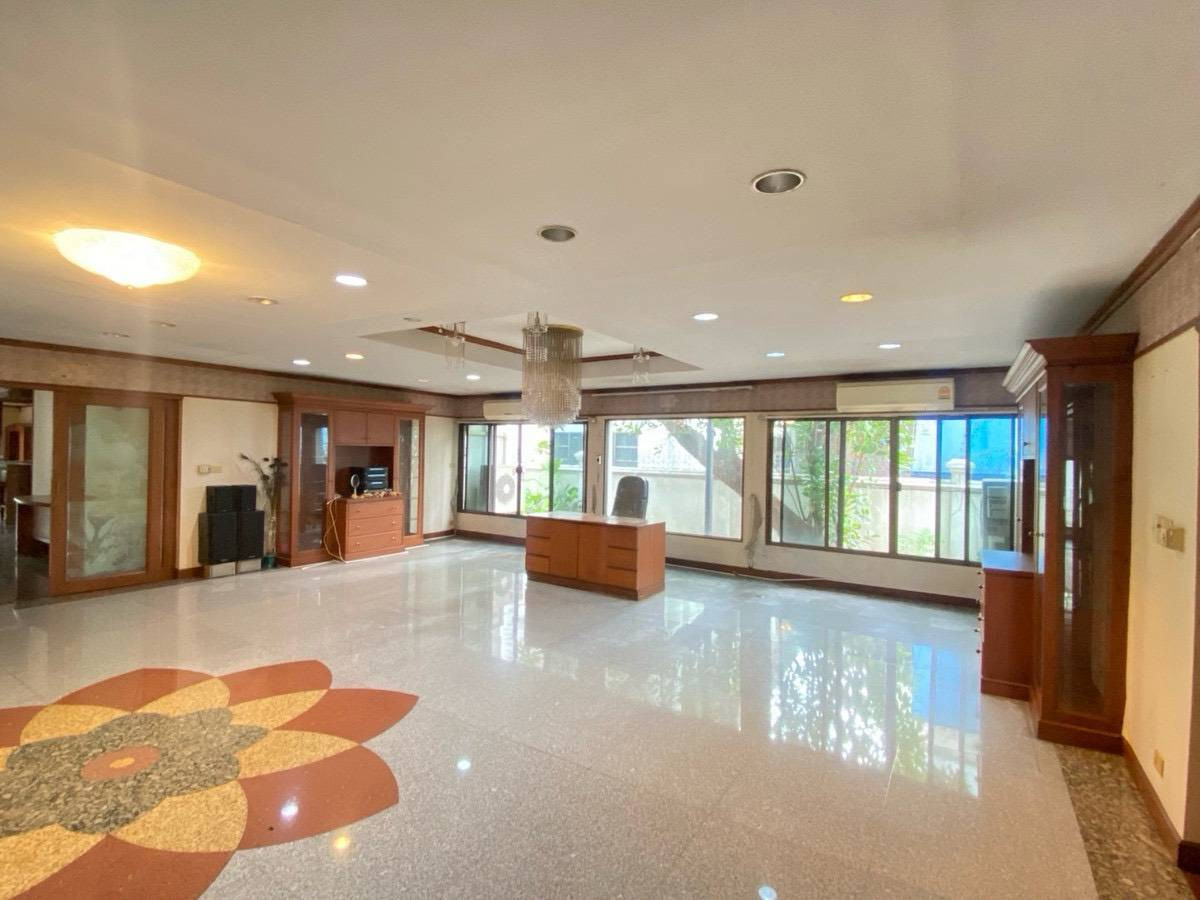 บ้านเดี่ยว ศรีวรา ทาวน์อินทาวน์ / 10 ห้องนอน (ขาย), Detached House Sriwara Town in Town / 10 Bedrooms (FOR SALE) JANE011