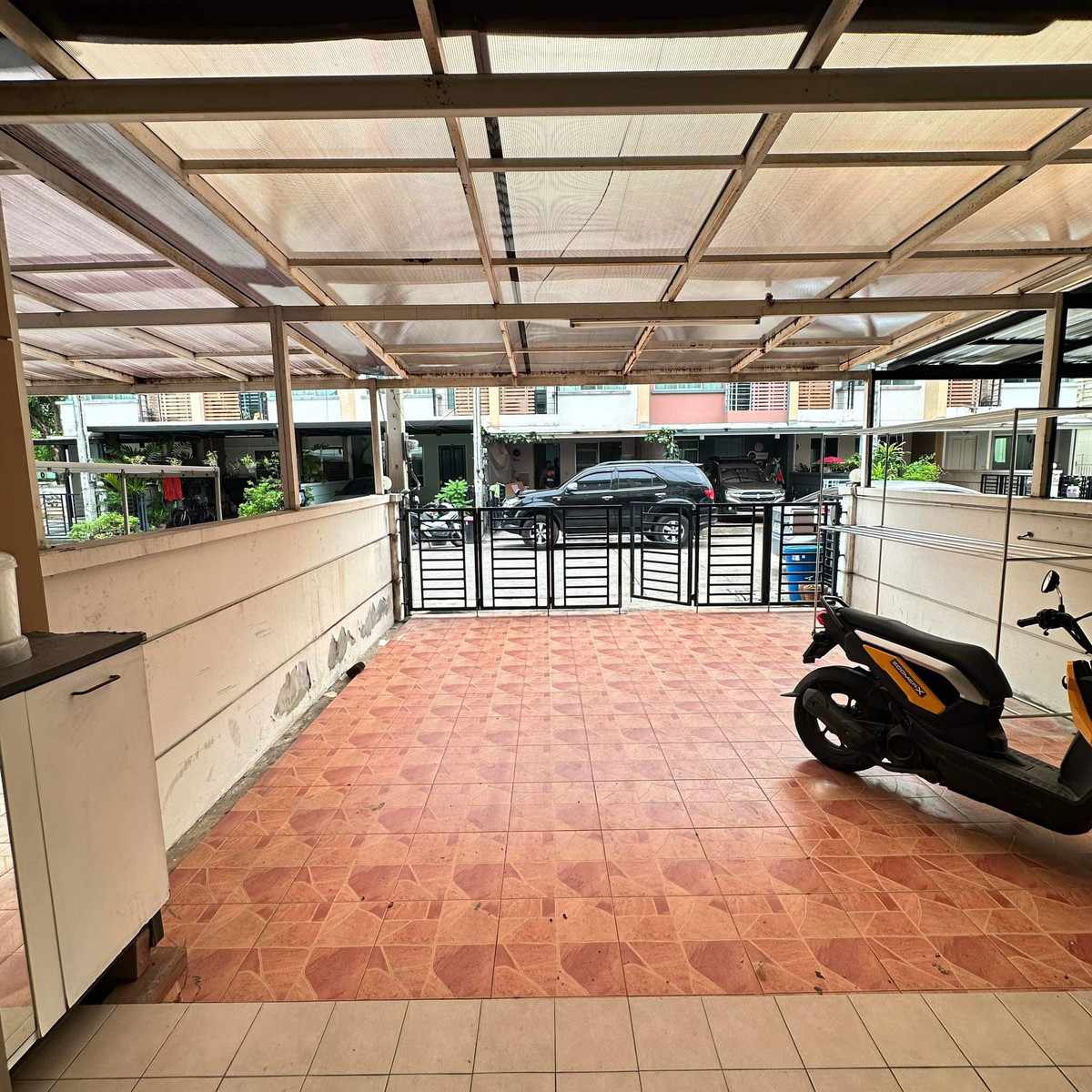 ทาวน์พลัส เกษตร - นวมินทร์ / 3 ห้องนอน (ขายพร้อมผู้เช่า), Town Plus Kaset - Nawamin / 3 Bedrooms (SALE WITH TENENT) FAHS014