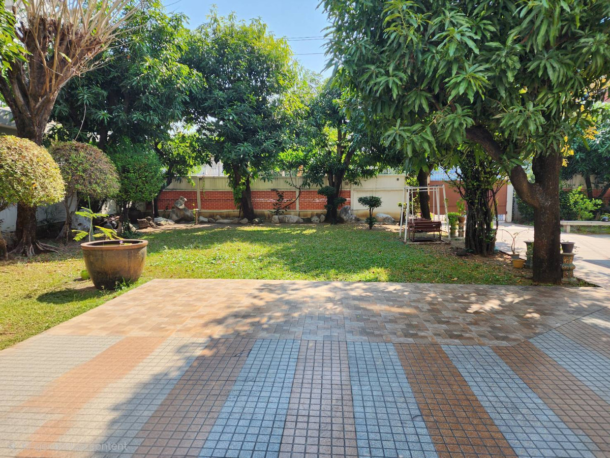 ที่ดิน ซอยรามคำแหง 8 แยก 8 / (ขาย), Land Soi Ramkhamhaeng 8 Intersection 8 / (FOR SALE) JANE001