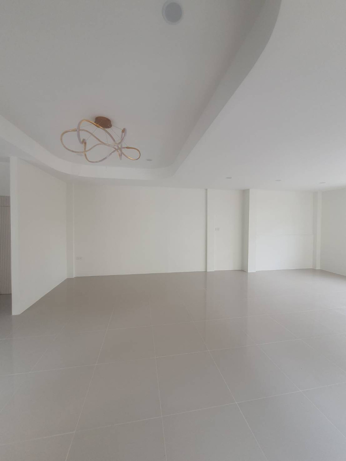 บ้านกลางเมือง พระราม 9 ซอย 43 / 4 ห้องนอน (ขาย), Baan Klang Muang Rama 9 Soi 43  / 4 Bedrooms (FOR SALE) JANE024