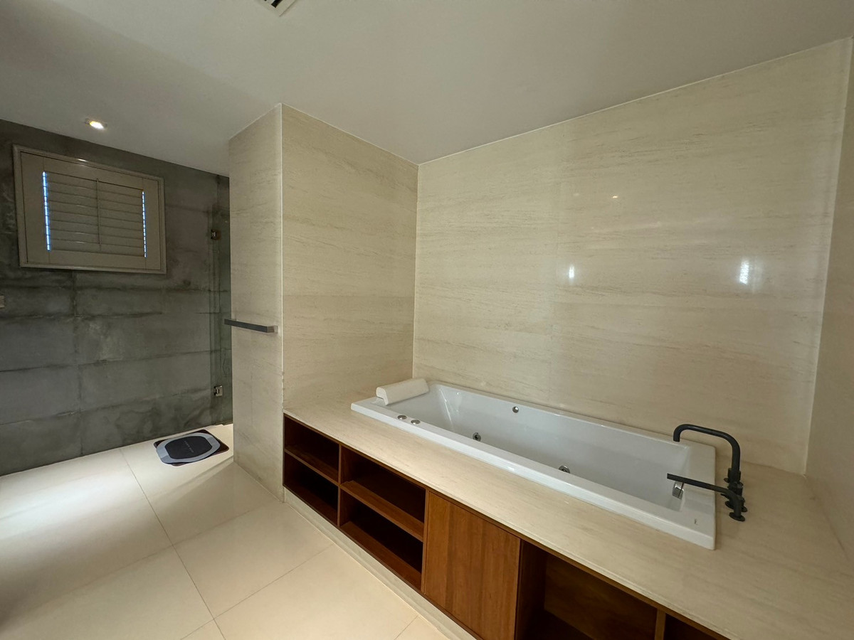 The Crest Ruamrudee / 3 Bedrooms (FOR RENT), เดอะ เครสท์ ร่วมฤดี / 3 ห้องนอน (เช่า) BJ042