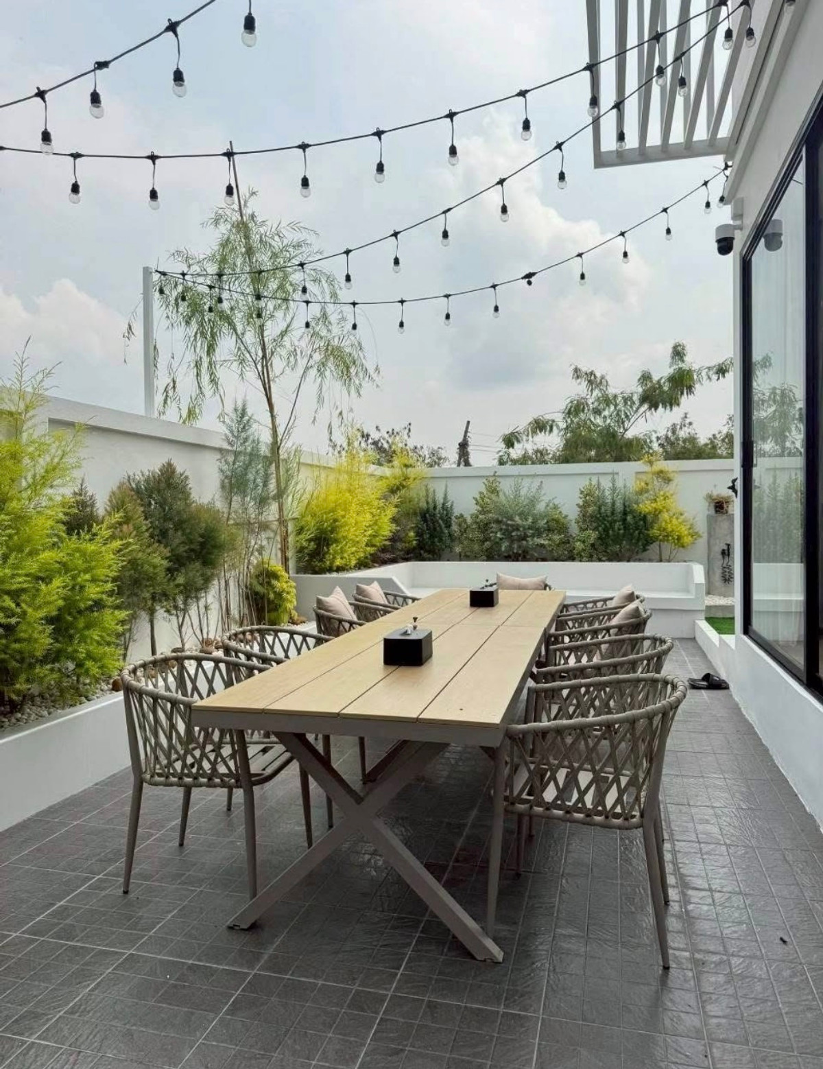 หมู่บ้านนครินทร์การ์เด้น / 4 ห้องนอน (ขาย), Nakarin Garden Village / 4 Bedrooms (FOR SALE) POON173