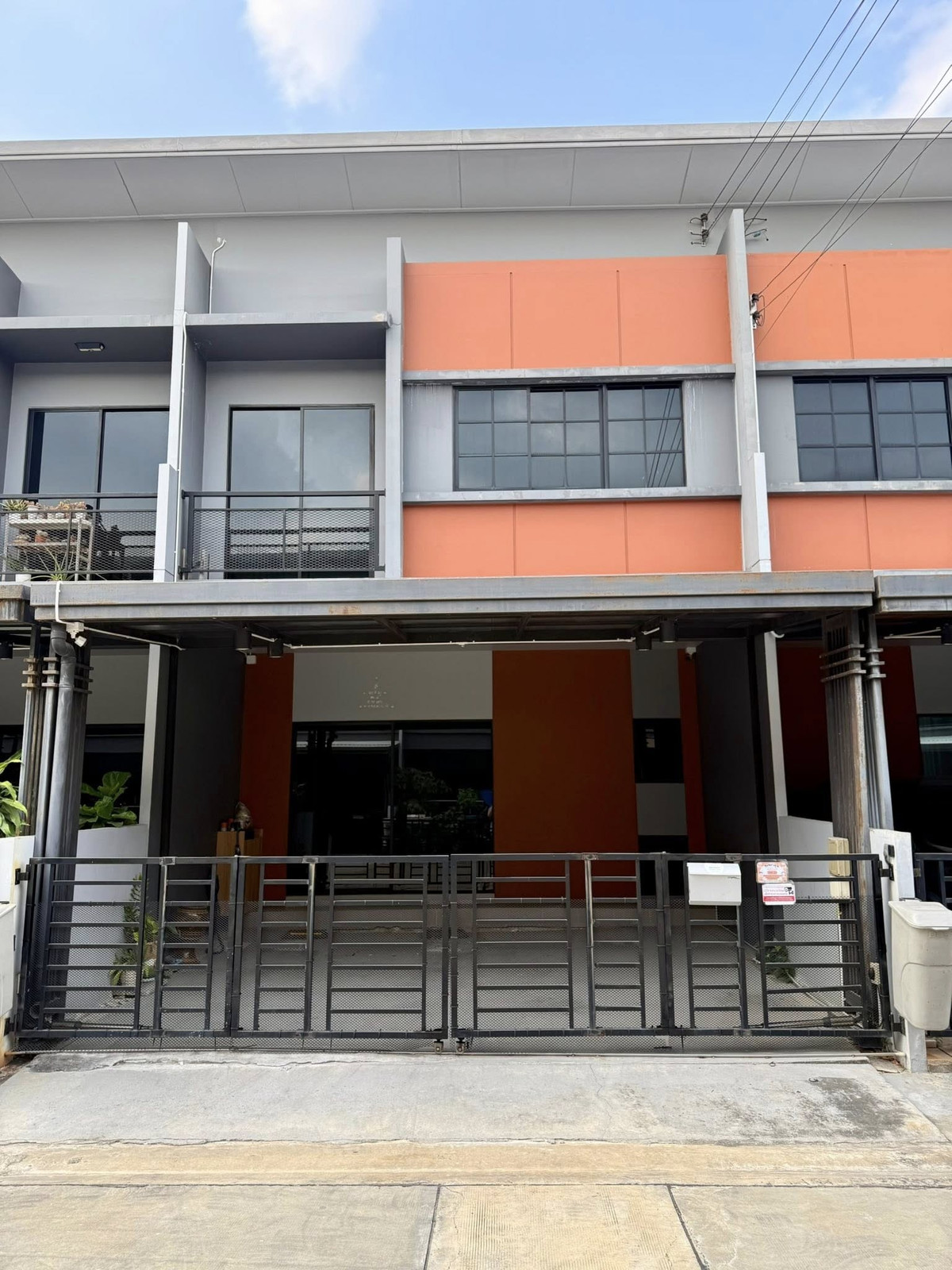 ทาวน์โฮม สิริ เพลส กัลปพฤกษ์ - สาทร / 3 ห้องนอน (ขาย), Townhome Siri Place Kalapapruek - Sathorn / 3 Bedrooms (FOR SALE) BALL281