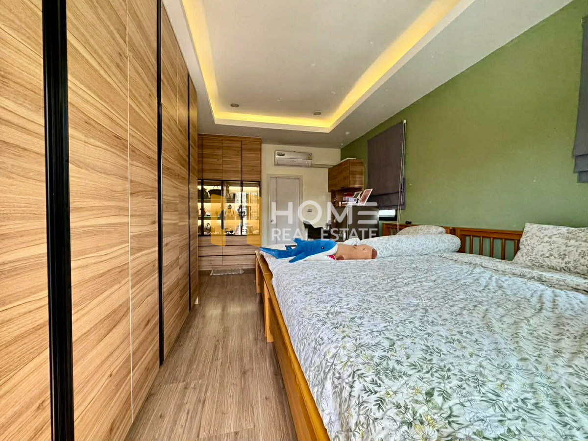 บ้านเดี่ยว มณีรินทร์ ปาร์ค บางพระ / 4 ห้องนอน (ขาย), Single house Maneerin Park Bangphra / 4 Bedrooms (FOR SALE) YEAN134