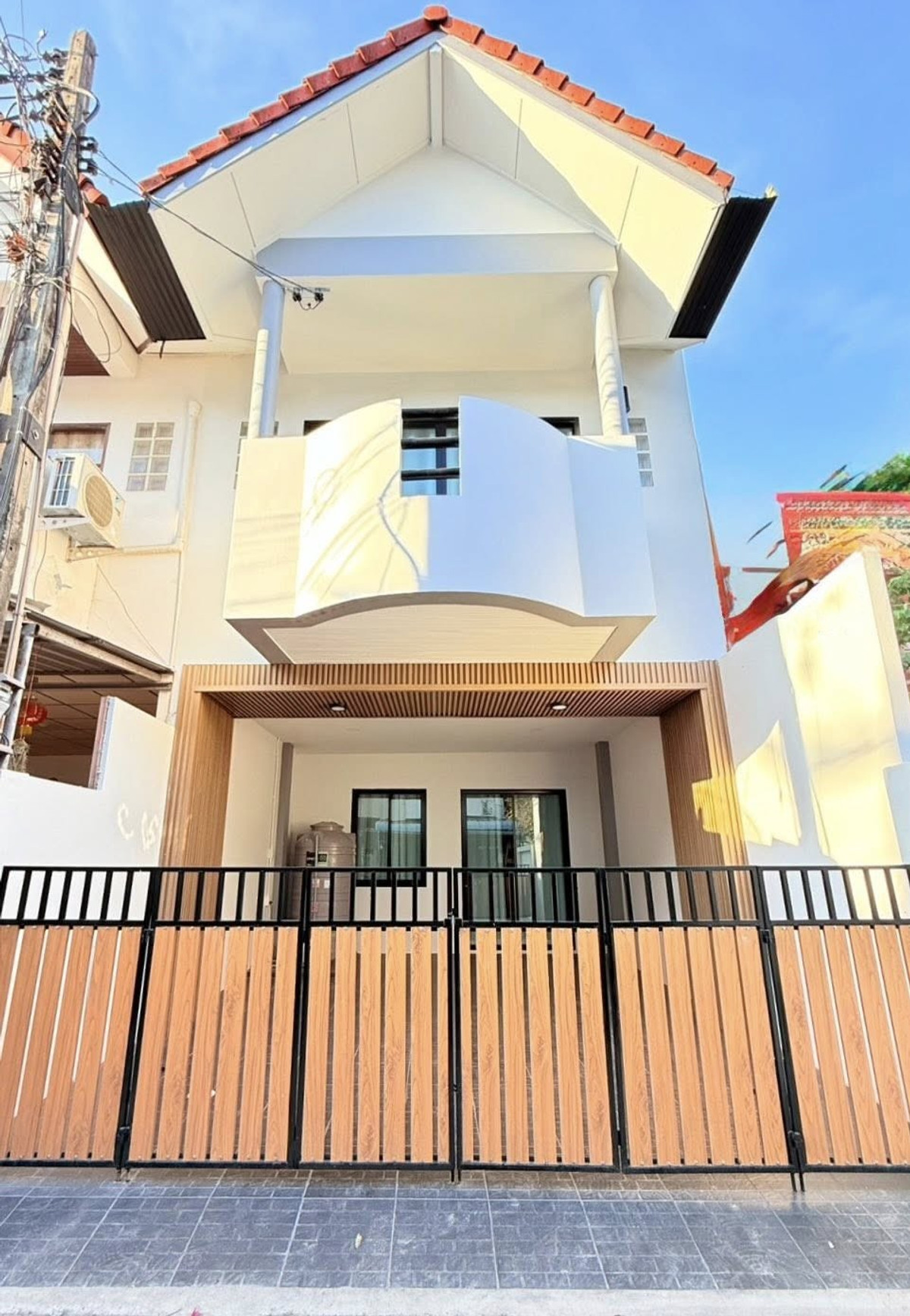 ทาวน์โฮม หมู่บ้านเพิ่มศิริ ซอยเขาตาโล / 3 ห้องนอน (ขาย), Townhome Permsiri Village Soi Khao Talo  / 3 Bedrooms (FOR SALE) BEWN108