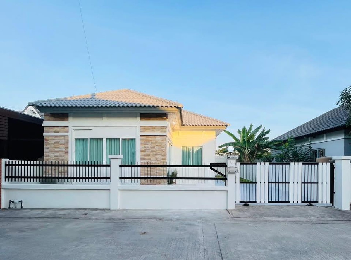 รัตนากรวิลเลจ 24 / 2 ห้องนอน (ขาย), Ratanakorn Village 24 / 2 Bedrooms (FOR SALE) BEWN058