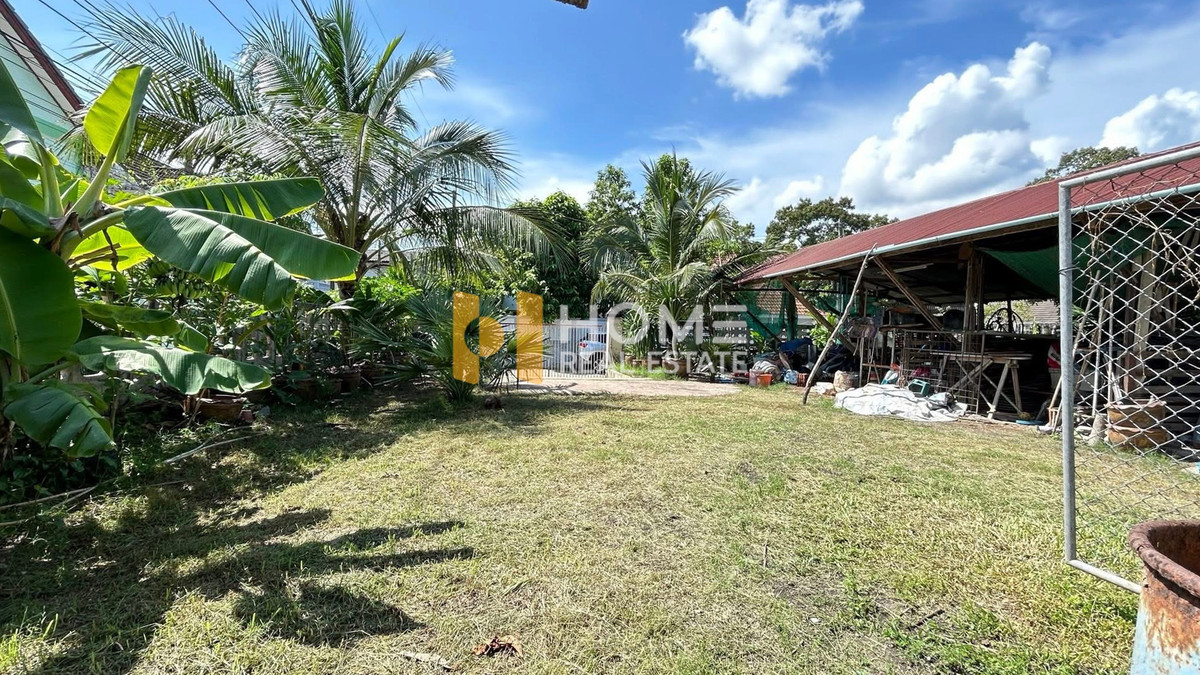 ที่ดิน 1 งาน สุรศักดิ์ ศรีราชา / (ขาย), Land 1 Ngan 400 sq.m. in Surasak Si Racha / (FOR SALE) YEAN139