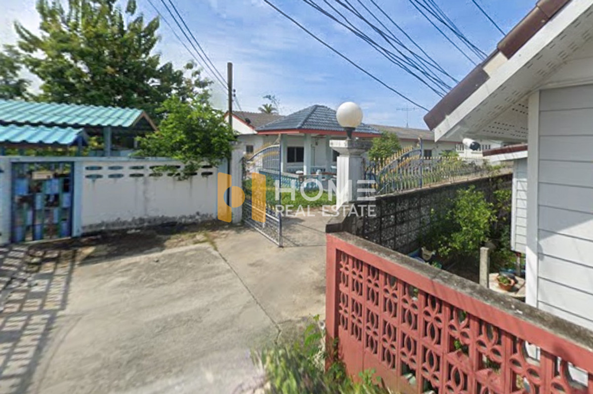 บ้านพร้อมห้องแถว 6 ห้อง ที่ดิน 349 ตร.วา บ้านหินเพลิง ซอย10  / 10 ห้องนอน (ขาย), House & 6 Unit Row House for Sale - 349 Sq. Wah in Baan Hin Phloeng Soi 10 / 10 Bedrooms (FOR SALE) YEAN137