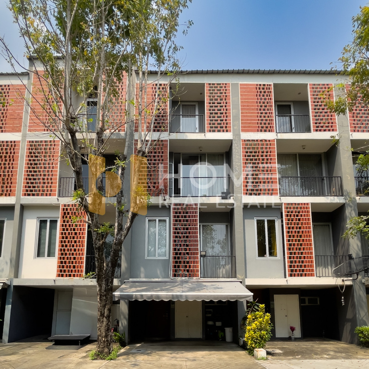 ทาวน์โฮม ไซมิส บลอสซั่ม แอท แฟชั่น / 3 ห้องนอน (ขาย), Townhome Siamese Blossom @ Fashion / 3 Bedrooms (FOR SALE) DIT002