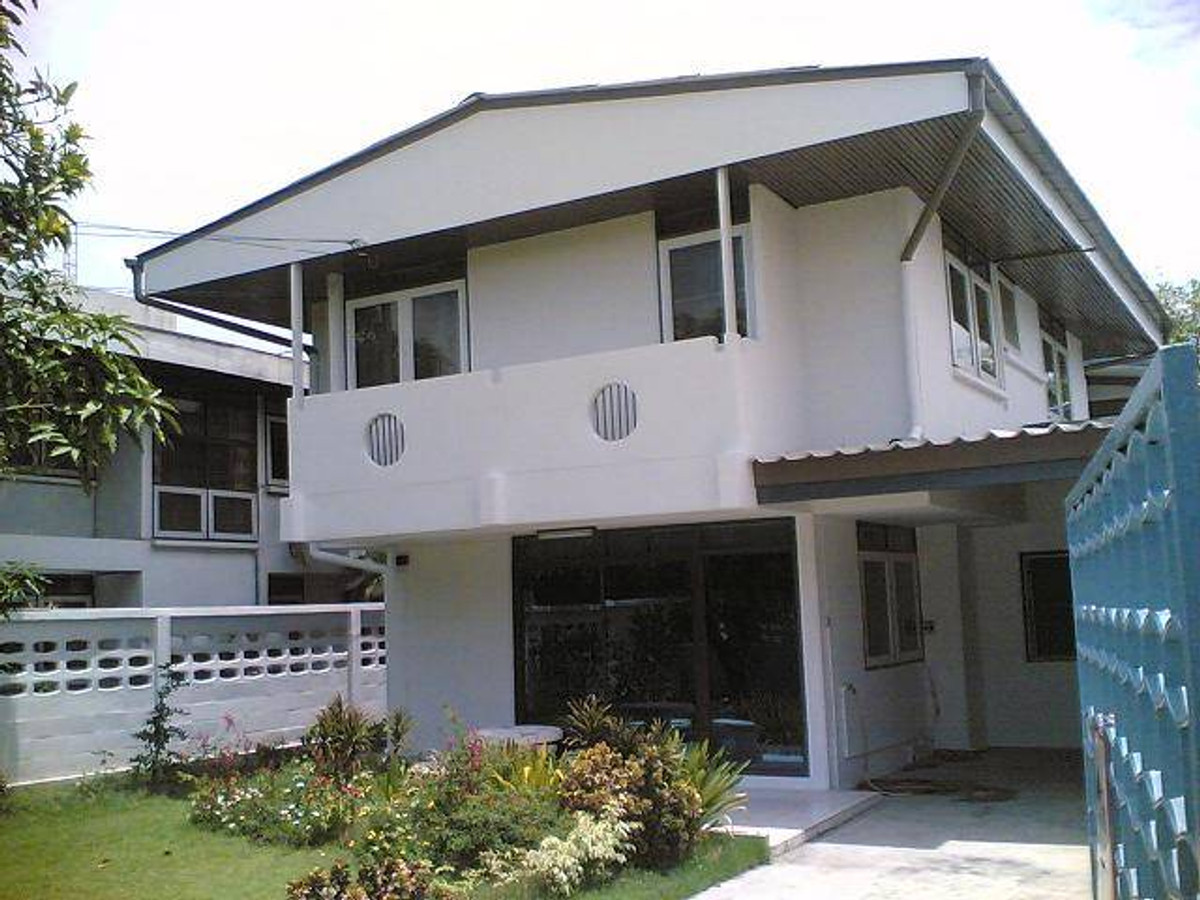 ที่ดินพร้อมสิ่งปลูกสร้าง พระราม 9 ซอย 43 / (ขาย), Land with buildings Rama 9 Soi 43 / (FOR SALE) JANE014