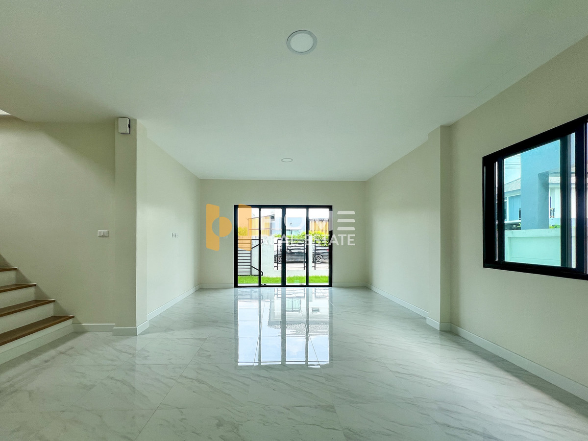 แมกซิม กรีน วิลเลจ ร่มเกล้า - สุวรรณภูมิ / 4 ห้องนอน (ขาย), Maxim Green Village Romklao - Suvarnabhumi / 4 Bedrooms (FOR SALE) BZD132