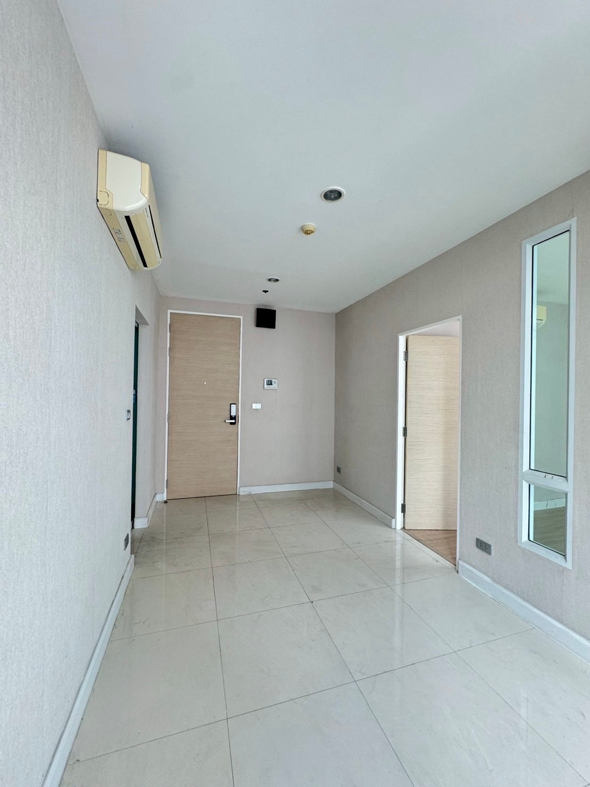 The Sky Sukhumvit / 1 Bedroom (SALE WITH TENENT), เดอะ สกาย สุขุมวิท / 1 ห้องนอน (ขายพร้อมผู้เช่า) BB073