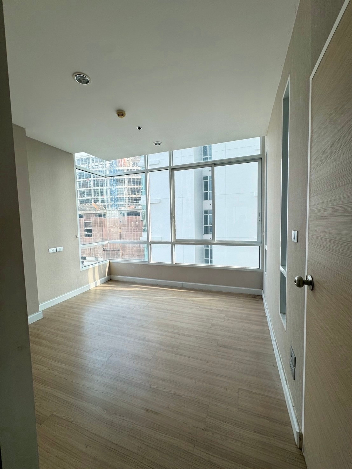 The Sky Sukhumvit / 1 Bedroom (SALE WITH TENENT), เดอะ สกาย สุขุมวิท / 1 ห้องนอน (ขายพร้อมผู้เช่า) BB073