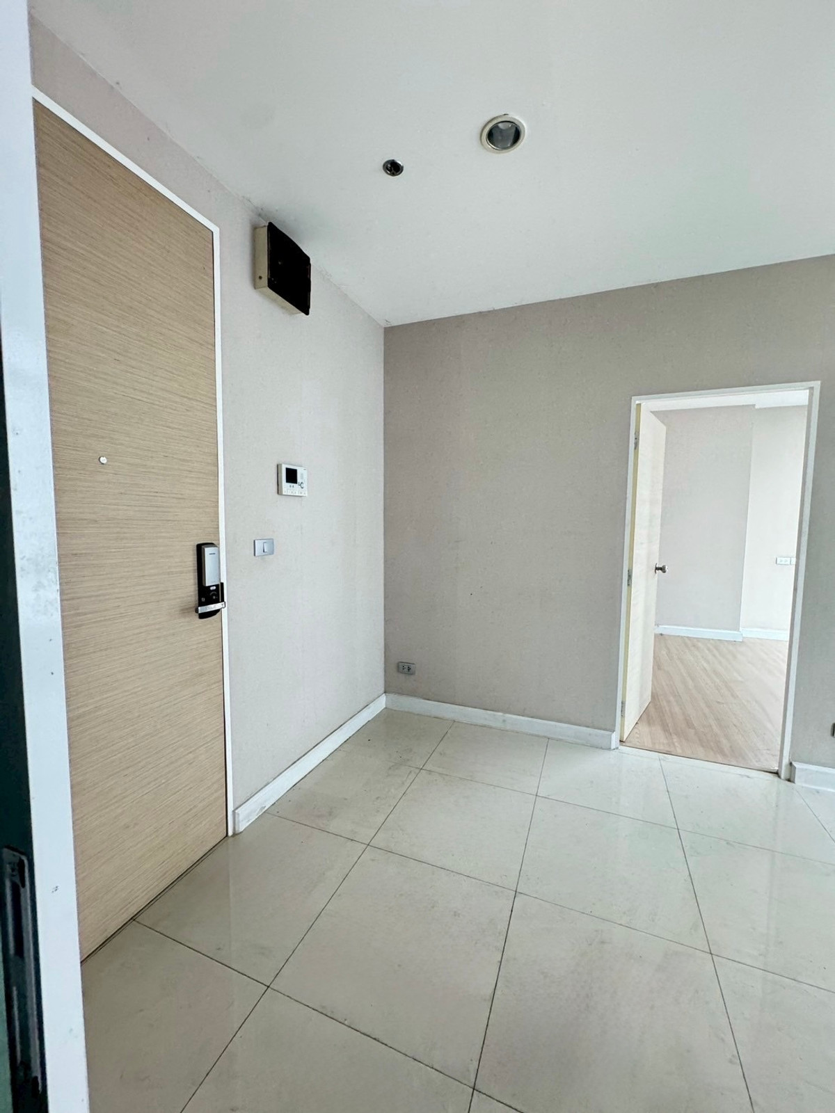 The Sky Sukhumvit / 1 Bedroom (SALE WITH TENENT), เดอะ สกาย สุขุมวิท / 1 ห้องนอน (ขายพร้อมผู้เช่า) BB073