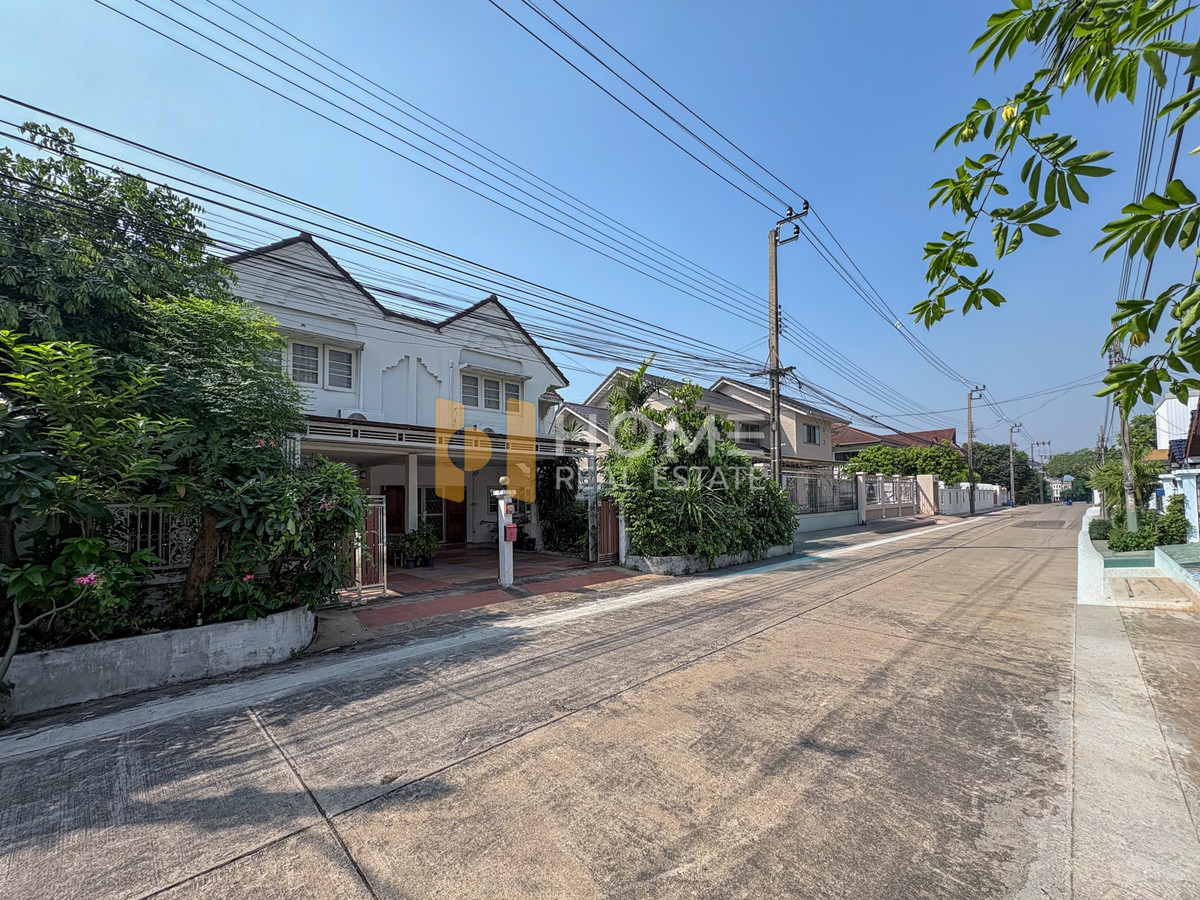 บ้านแฝด เสนานิคม 1 ซอย 8 แยก 5 / 5 ห้องนอน (ขาย), Semi - Detached House Senanikom 1 Soi 8 Intersection 5 / 5 Bedrooms (FOR SALE) TPM342