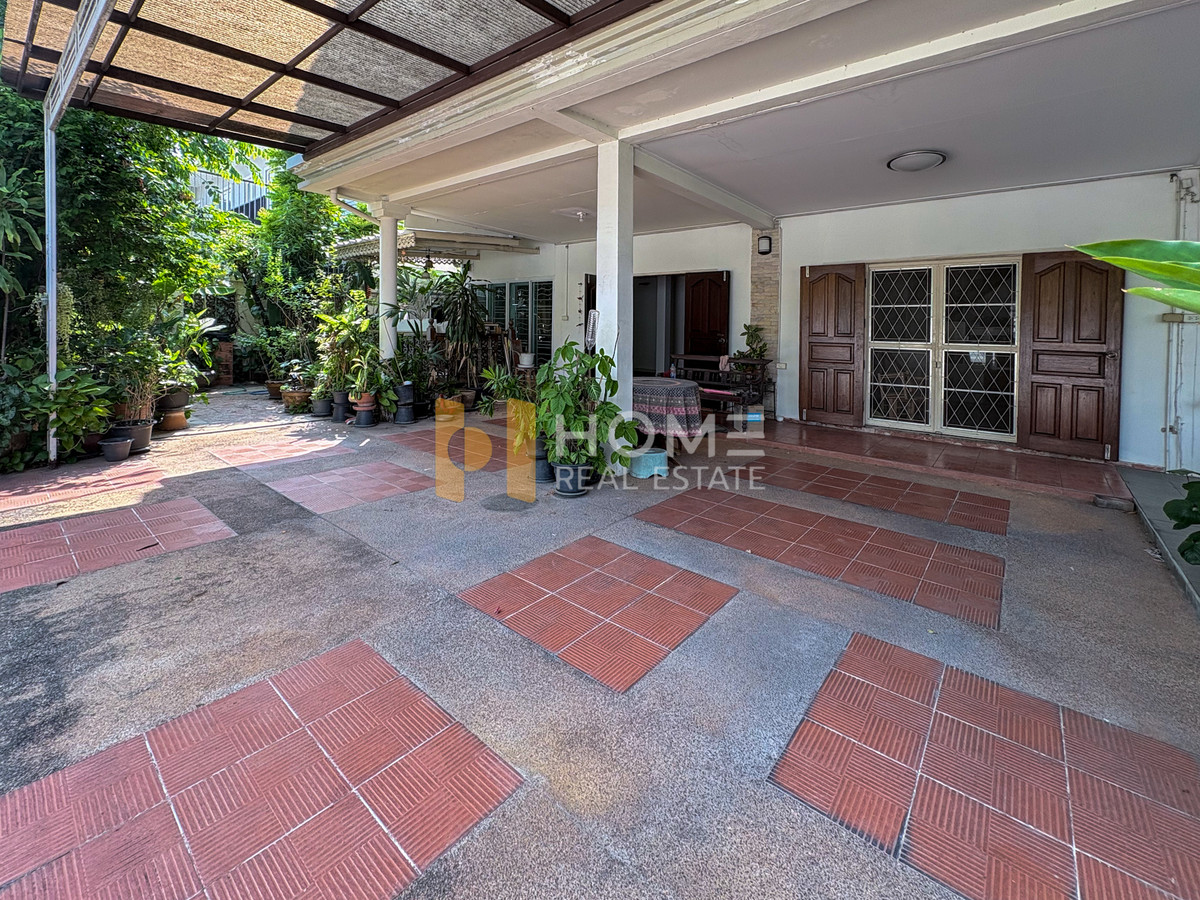 บ้านแฝด เสนานิคม 1 ซอย 8 แยก 5 / 5 ห้องนอน (ขาย), Semi - Detached House Senanikom 1 Soi 8 Intersection 5 / 5 Bedrooms (FOR SALE) TPM342