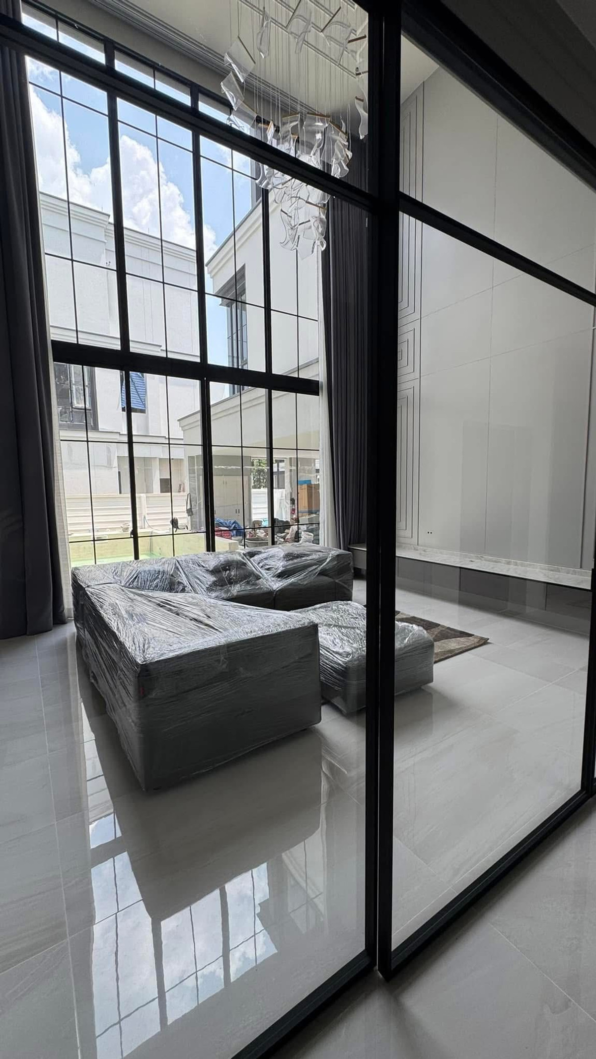 มอลตัน เกทส์ กรุงเทพกรีฑา / 5 ห้องนอน (เช่า), Malton Gates Krungthep Kreetha / 5 Bedrooms (FOR RENT) BZD165