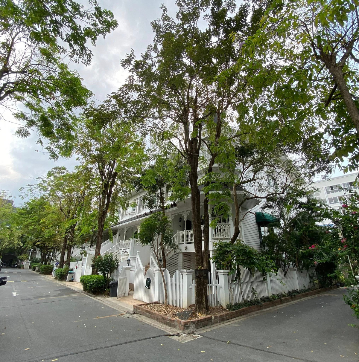 แฟนตาเซีย วิลล่า 2 / 4 ห้องนอน (ขายพร้อมผู้เช่า), Fantasia Villa 2 / 4 bedrooms (SALE WITH TENANT) YOK108