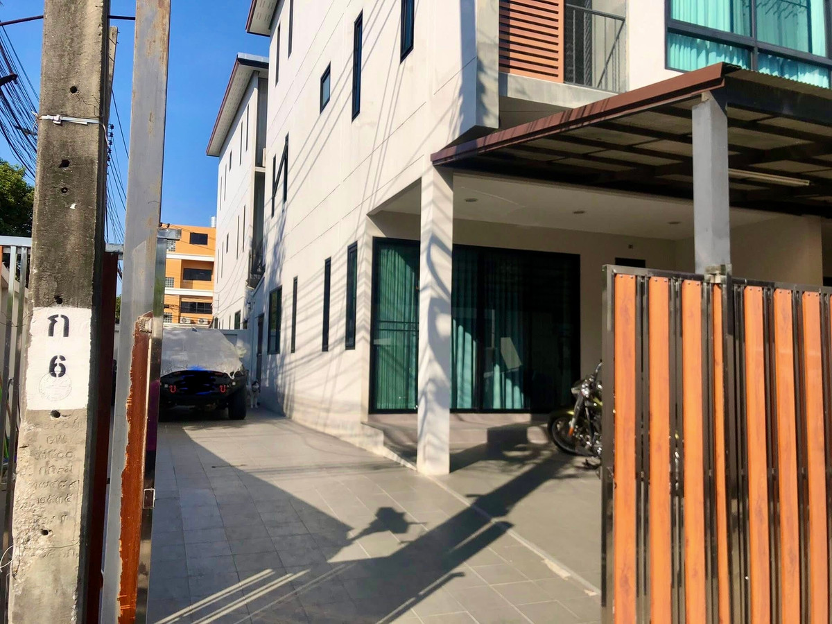 ทาวน์โฮม สุขุมวิท 101/1 / 4 ห้องนอน (ขาย), Townhome Sukhumvit 101/1 / 4 Bedrooms (FOR SALE) GNG011