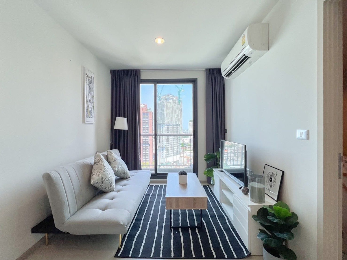Rhythm Sukhumvit 42 / 1 Bedroom (SALE WITH TENENT), ริทึ่ม สุขุมวิท 42 / 1 ห้องนอน (ขายพร้อมผู้เช่า) MMK003