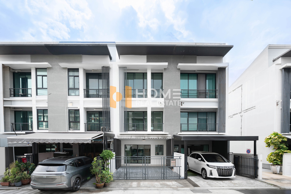 ทาวน์โฮมรีโนเวทใหม่ ราคาดีมาก🔥 ทาวน์โฮม บ้านกลางเมือง พระราม 9 - รามคำแหง / 3 ห้องนอน (ขาย), Baan Klang Muang Rama 9 - Ramkhmahaeng / Townhome 3 Bedrooms (FOR SALE) AA626