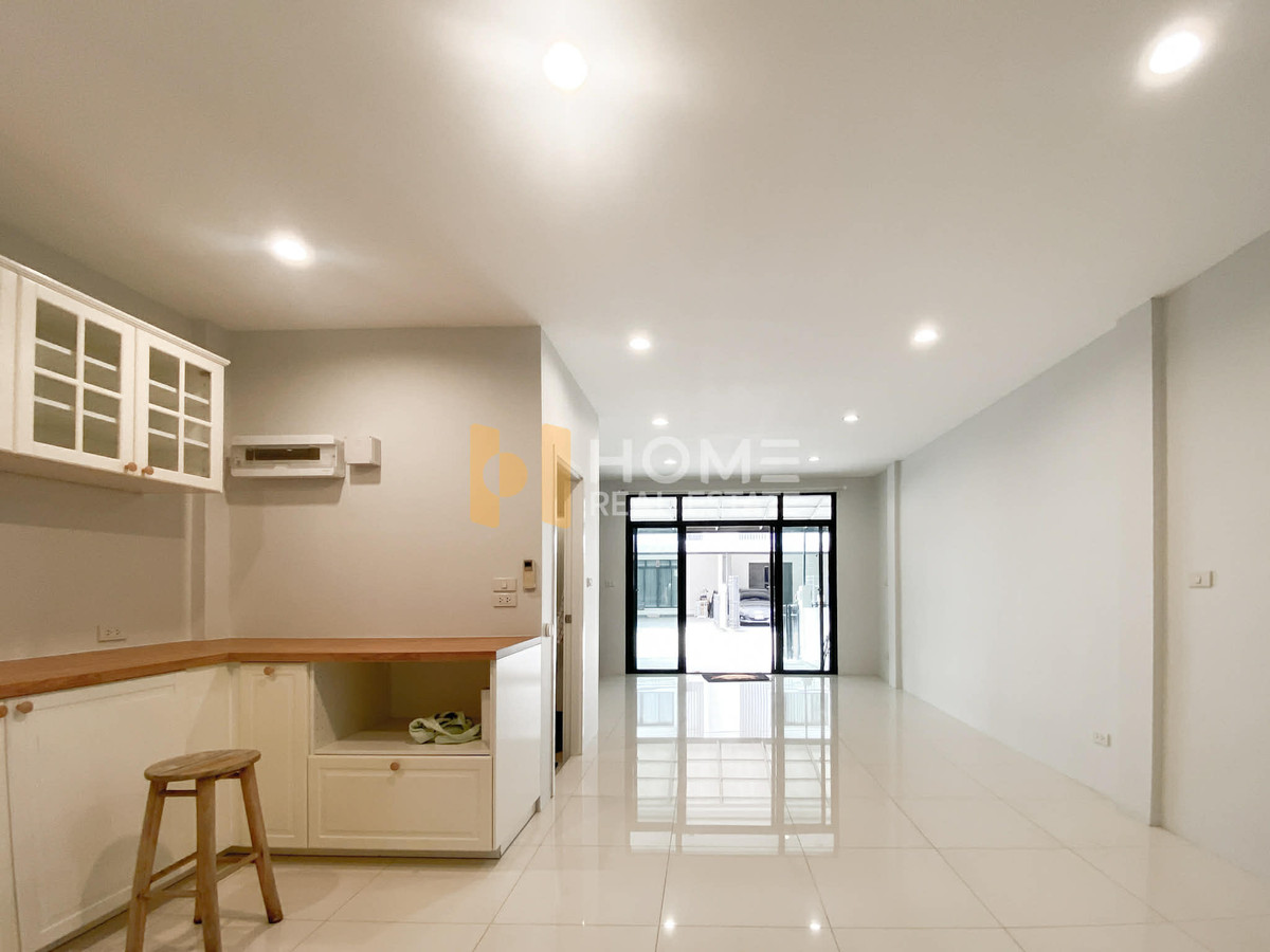 ทาวน์โฮมต่อเติมครบคุ้มสุดในโครงการ 🔥 เฌอ วงแหวน - สาทร / 3 ห้องนอน (ขาย), Cher Wongwaen - Sathorn / 3 Bedrooms (FOR SALE) BALL283