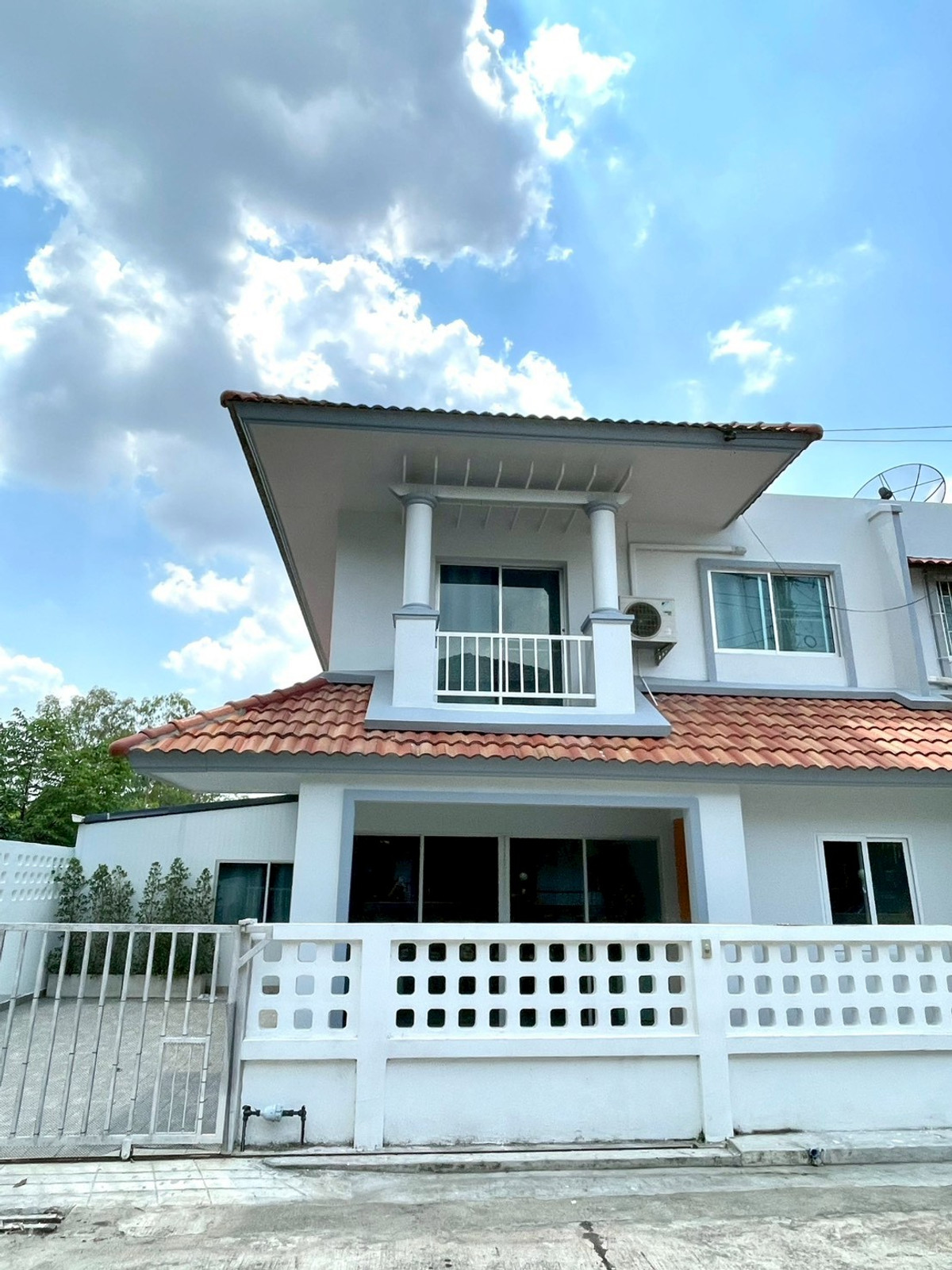 หมู่บ้านแฮปปี้ เพลส / 5 ห้องนอน (ขาย), Happy Place Village / 5 Bedrooms (FOR SALE) BEWN107