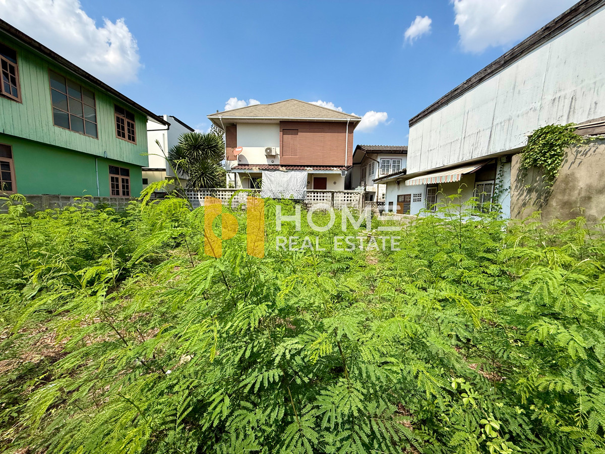 ที่ดินพร้อมสิ่งปลูกสร้าง 96 ตร.ว. ซอยอุดมสุข 50 / (ขาย), Land with Building 96 Sq.wah Soi Udomsuk 50 / (FOR SALE) GNG017
