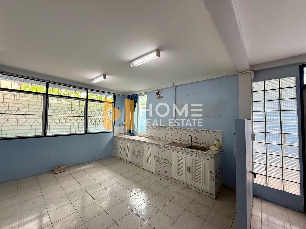 บ้านเดี่ยวพร้อมที่ดิน 60 ตร.ว. ซอยสุขุมวิท 101/1 / 4 ห้องนอน (ขาย), Single house with Land 60 sq m Soi Sukhumvit 101/1 / 4 Bedrooms (FOR SALE) GNG009