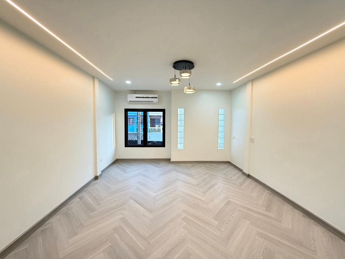 หมู่บ้านเลิศอุบล โชคชัย 4 ซอย 22 / 2 ห้องนอน (ขาย), Lert Ubon Village Chokchai 4 Soi 22 / 2 Bedrooms (FOR SALE) FAHS063