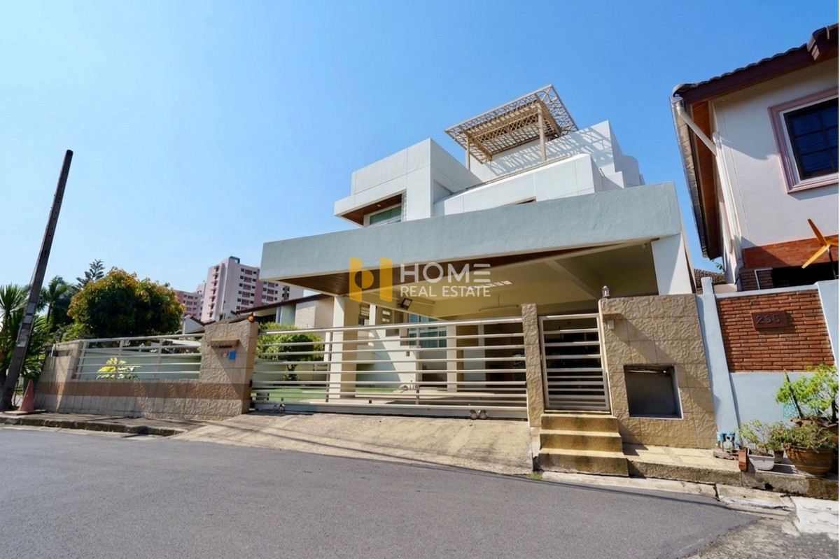 บ้านพร้อมที่ดิน หมู่บ้านชวนชื่น ประชาชื่น 30 / 6 ห้องนอน (ขาย), House With Land Chuan Chuen Pracha Chuen 30 Village / 6 Bedrooms (FOR SALE) BNS026