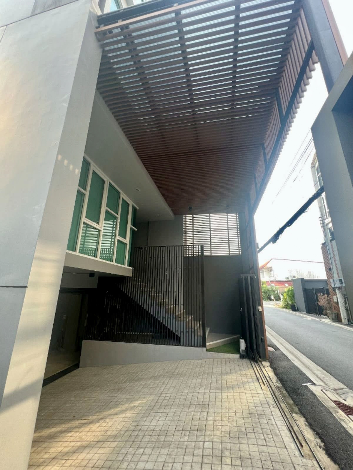 ฮอฟ สุขุมวิท 101/1 / 4 ชั้น (เช่า), HOF Sukhumvit 101/1 / 4-Story (FOR RENT) GNG039