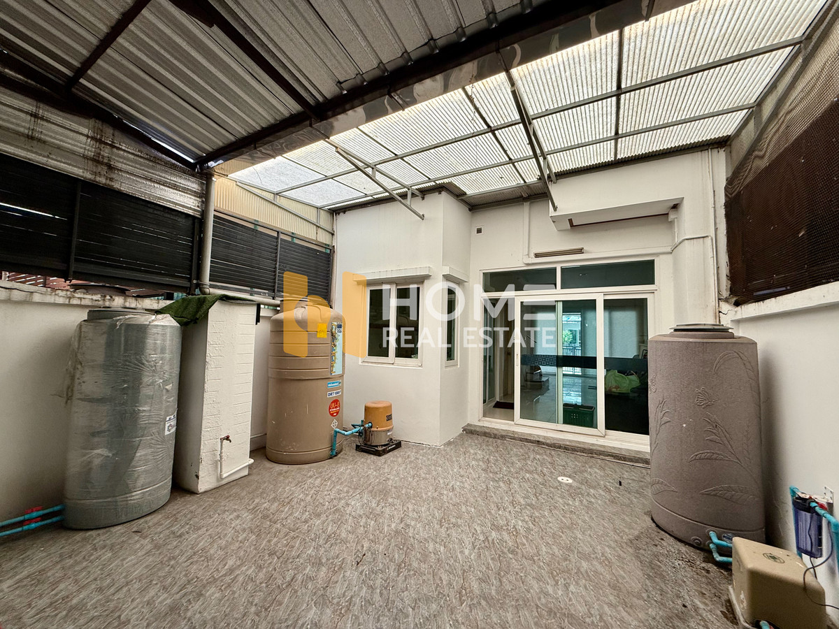 บ้านกลางเมือง เออร์บาเนี่ยน ศรีนครินทร์ / 3 ห้องนอน (ขาย), Baan Klang Muang Urbanion Srinakarin / 3 Bedrooms (FOR SALE) GNG023