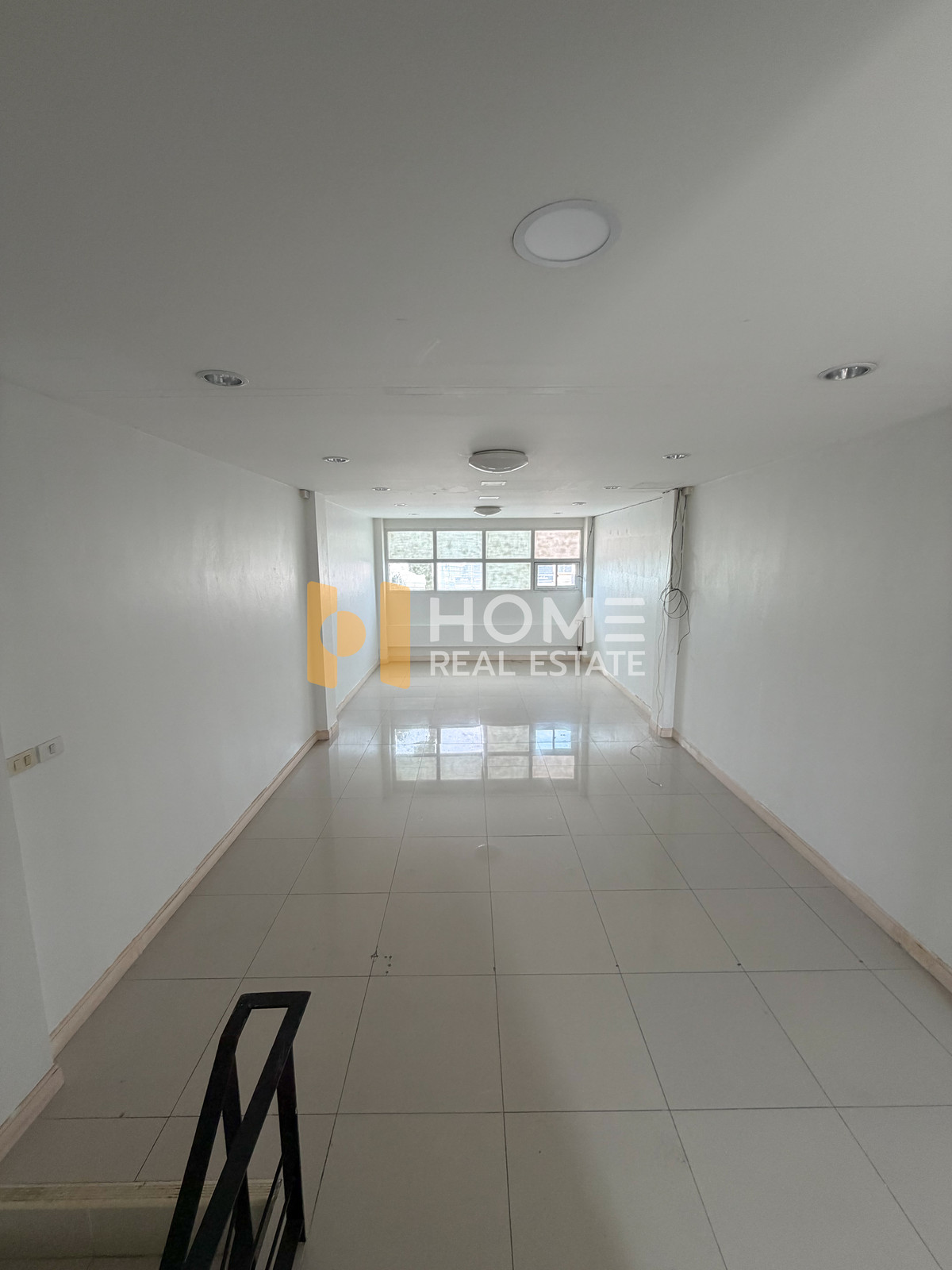 อาคารพาณิชย์ นวมินทร์ 74 / 5 ชั้น (ขาย), Commercial Building Nawamin 74 / 5-story (FOR SALE) MNT004