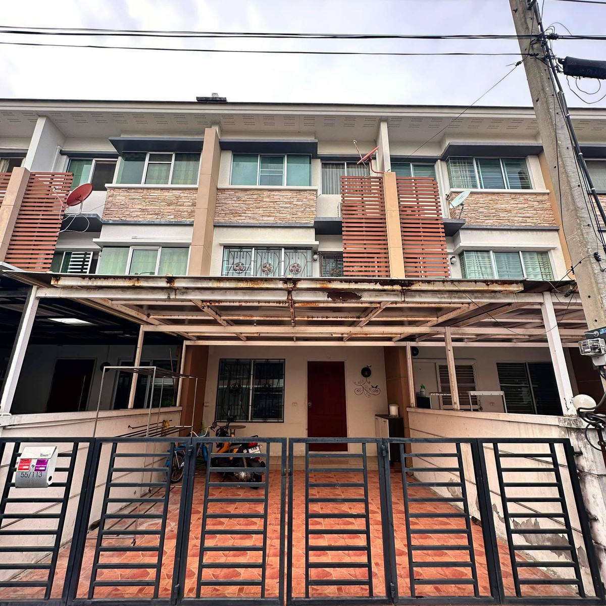 ทาวน์พลัส เกษตร - นวมินทร์ / 3 ห้องนอน (ขายพร้อมผู้เช่า), Town Plus Kaset - Nawamin / 3 Bedrooms (SALE WITH TENANT) MNT009