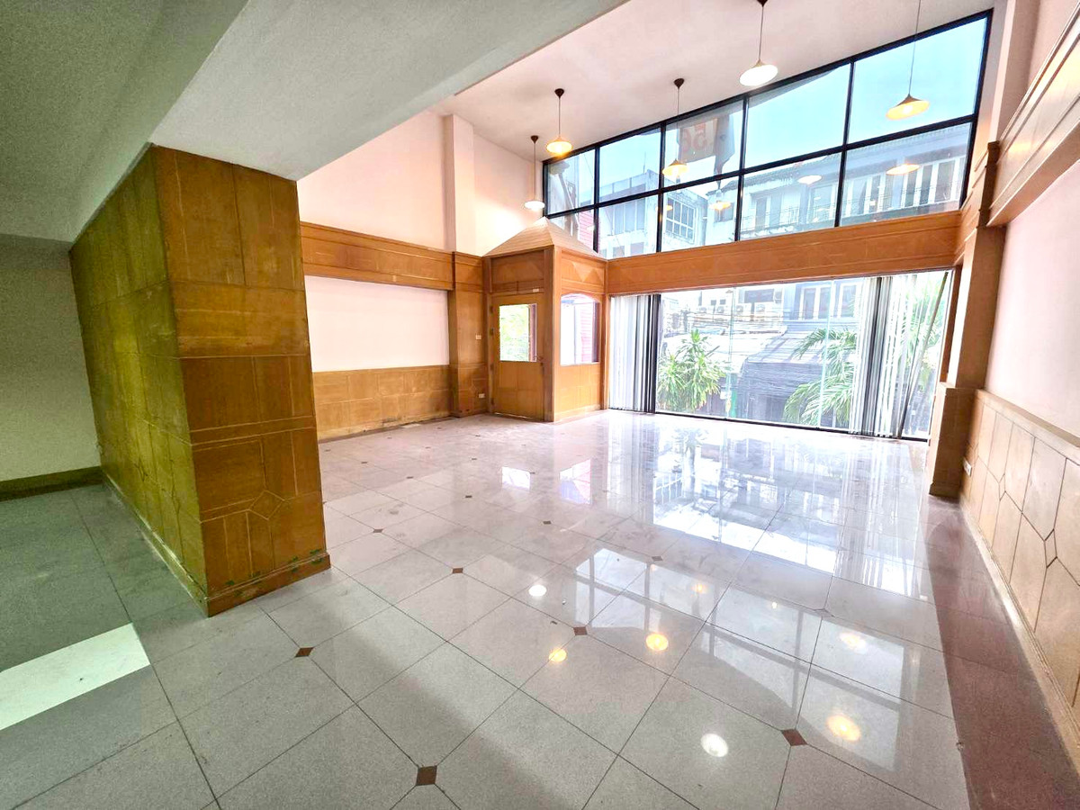หมู่บ้านติวานนท์ วิลล่า / 5 ห้องนอน (ขาย), Moo Baan Tiwanon Villa / 5 Bedrooms (FOR SALE) BNS019
