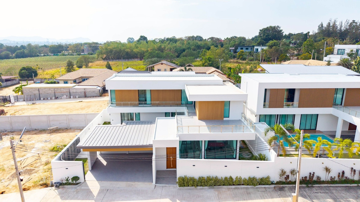 บ้านเดี่ยวพูลวิลล่า ถนน ซากแง้ว / 5 ห้องนอน (เช่า), Detached House Pool Villa Sak Ngaew Road / 5 Bedrooms (FOR RENT) AM023