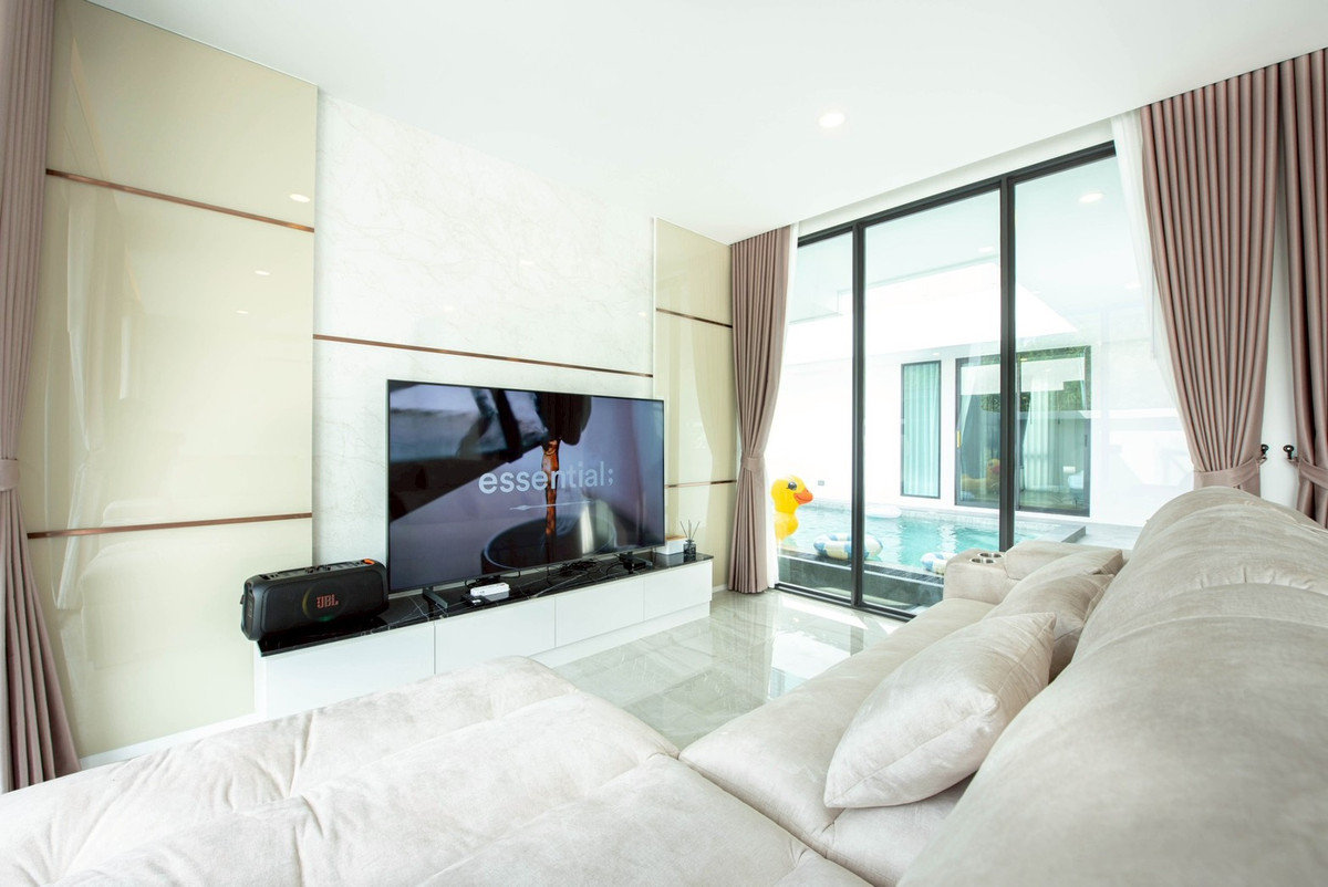 บ้านเดี่ยวพูลวิลล่า ถนน ซากแง้ว / 5 ห้องนอน (เช่า), Detached House Pool Villa Sak Ngaew Road / 5 Bedrooms (FOR RENT) AM023