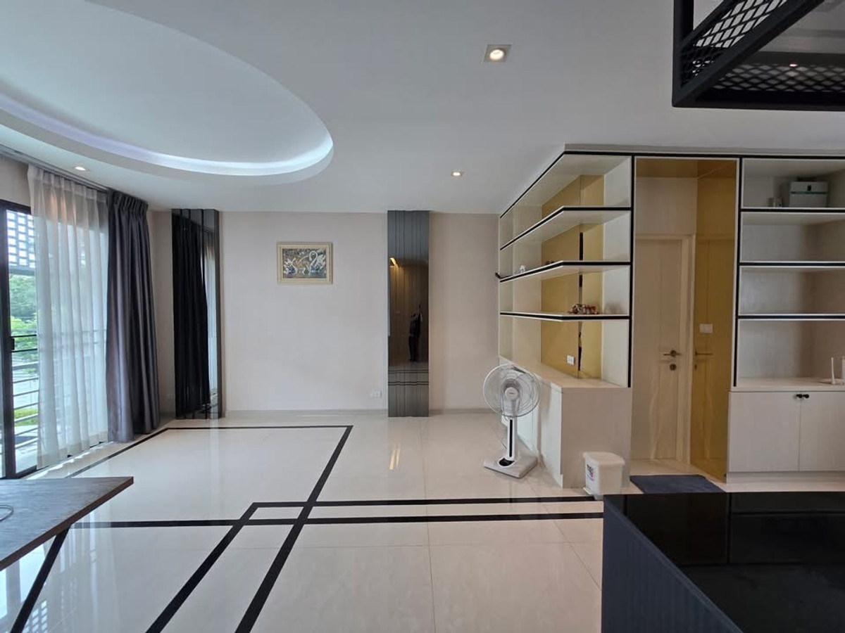 ดิสทริค เอกมัย - รามอินทรา / 3.5 ชั้น (เช่า), District Ekkamai - Ramintra / 3.5-Storey (FOR RENT) MNT043