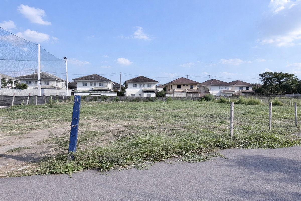 ที่ดิน นวลจันทร์ 56 แยก 5 / (ขาย), Land Nuan Chan 56 Yaek 5 / (FOR SALE) MNT014