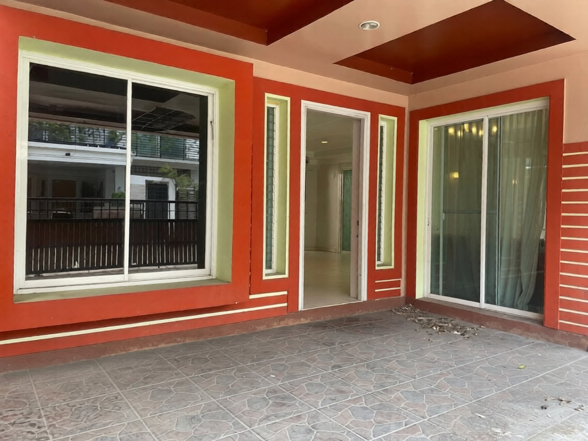 หมู่บ้านวราวัลล์ / 4 ห้องนอน (ขายพร้อมผู้เช่า), Warawan Village / 4 Bedrooms (SALE WITH TENANT) MNT005