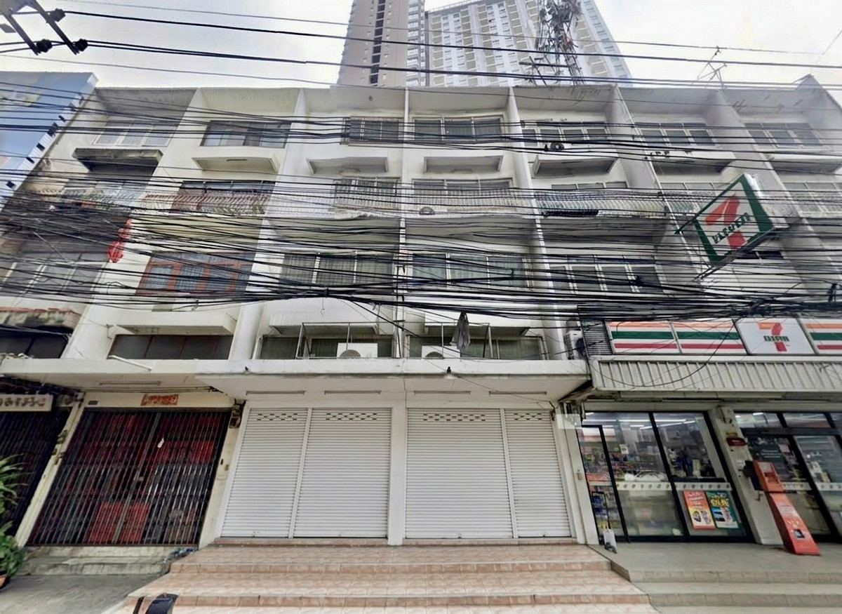 ตึกแถว ตรงข้าม MRT วงศ์สว่าง / 2 คูหา (ขาย), Commercial Building opposite MRT Wongsawang / 2 Units (FOR SALE) BNS024