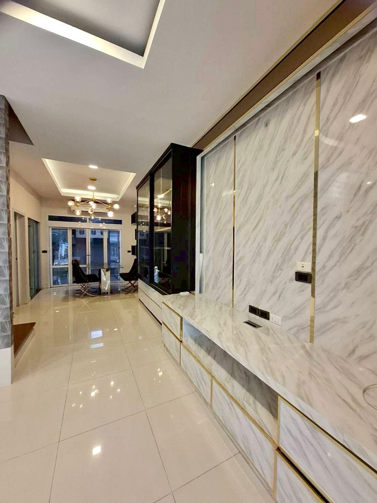 บ้านกลางกรุง เดอะ รอยัล เวียนนา รัชวิภา - รัชดาภิเษก / 3 ห้องนอน (ขาย), Baan Klang Krung The Royal Vienna Ratchavipa - Ratchadaphisek / 3 Bedrooms (FOR SALE) BNS029