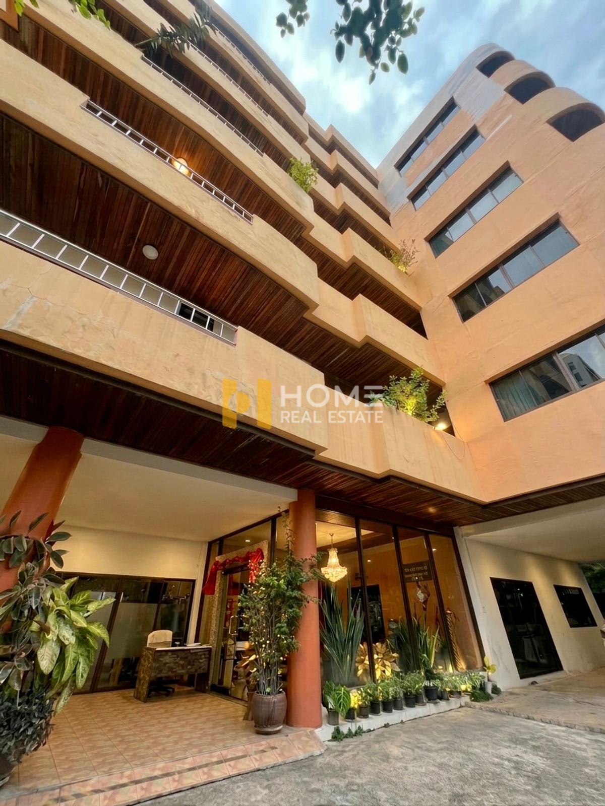 🔥 HOT DEAL อพาร์ตเมนต์ 5 ชั้น ใจกลางอารีย์ ห้องกว้างวิวดี / อพาร์ตเมนต์ 5 ชั้น ซอยอารีย์ 5 / 20 ห้องนอน (ขาย), Apartment Soi 5 floors Ari 5 / 20 Bedrooms (FOR SALE) BNS006