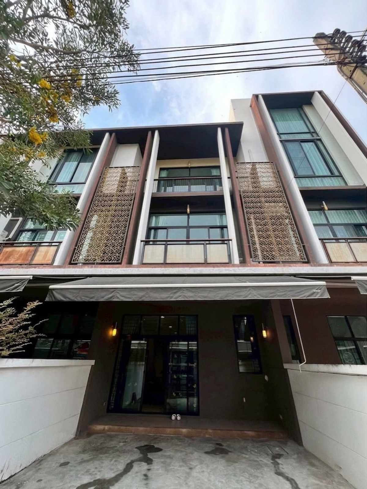ฟลอร่า วงศ์สว่าง / 3 ห้องนอน (ขาย), Flora Wongsawang / 3 Bedrooms (FOR SALE) BNS048