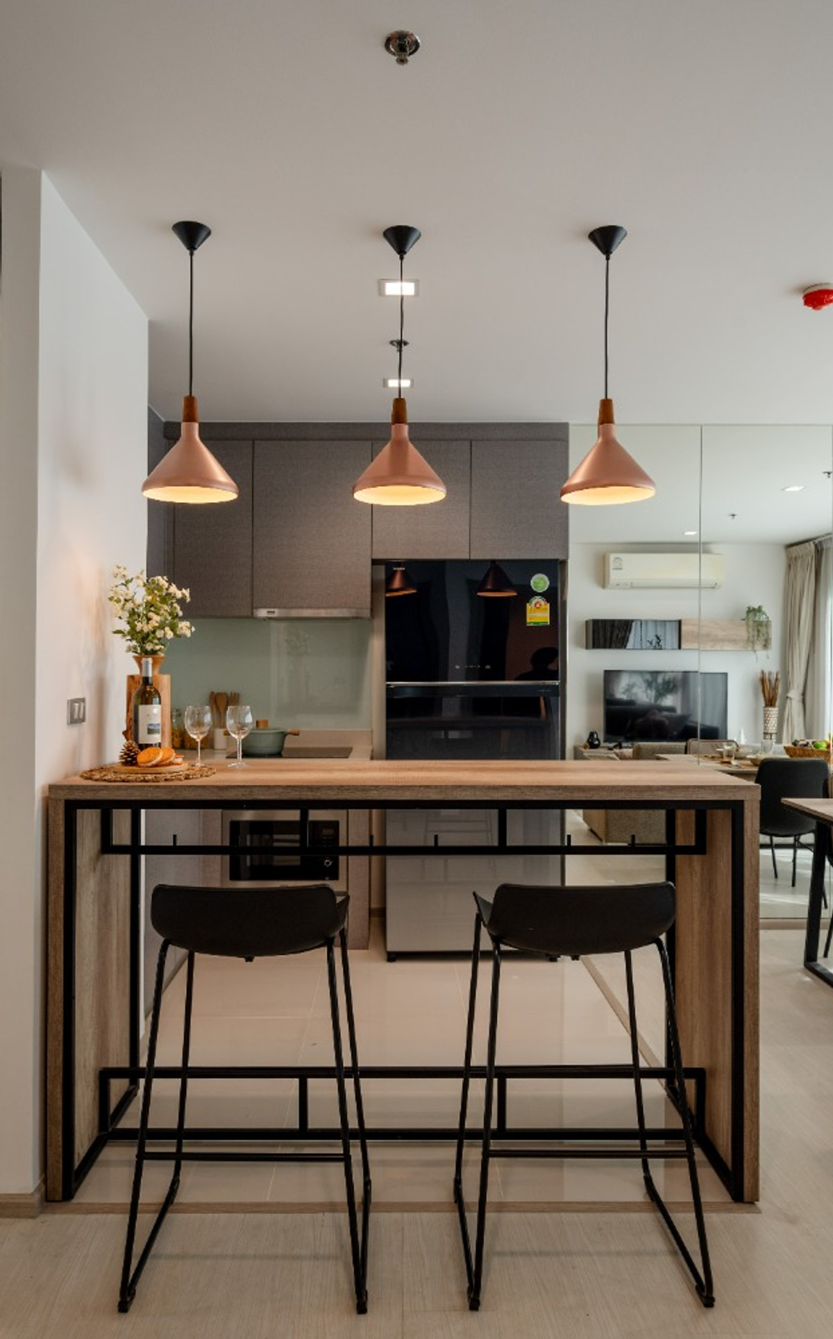 Rhythm Sukhumvit 36 - 38 / 2 Bedrooms (SALE WITH TENANT), ริทึ่ม สุขุมวิท 36 - 38 / 2 ห้องนอน (ขายพร้อมผู้เช่า) NA015