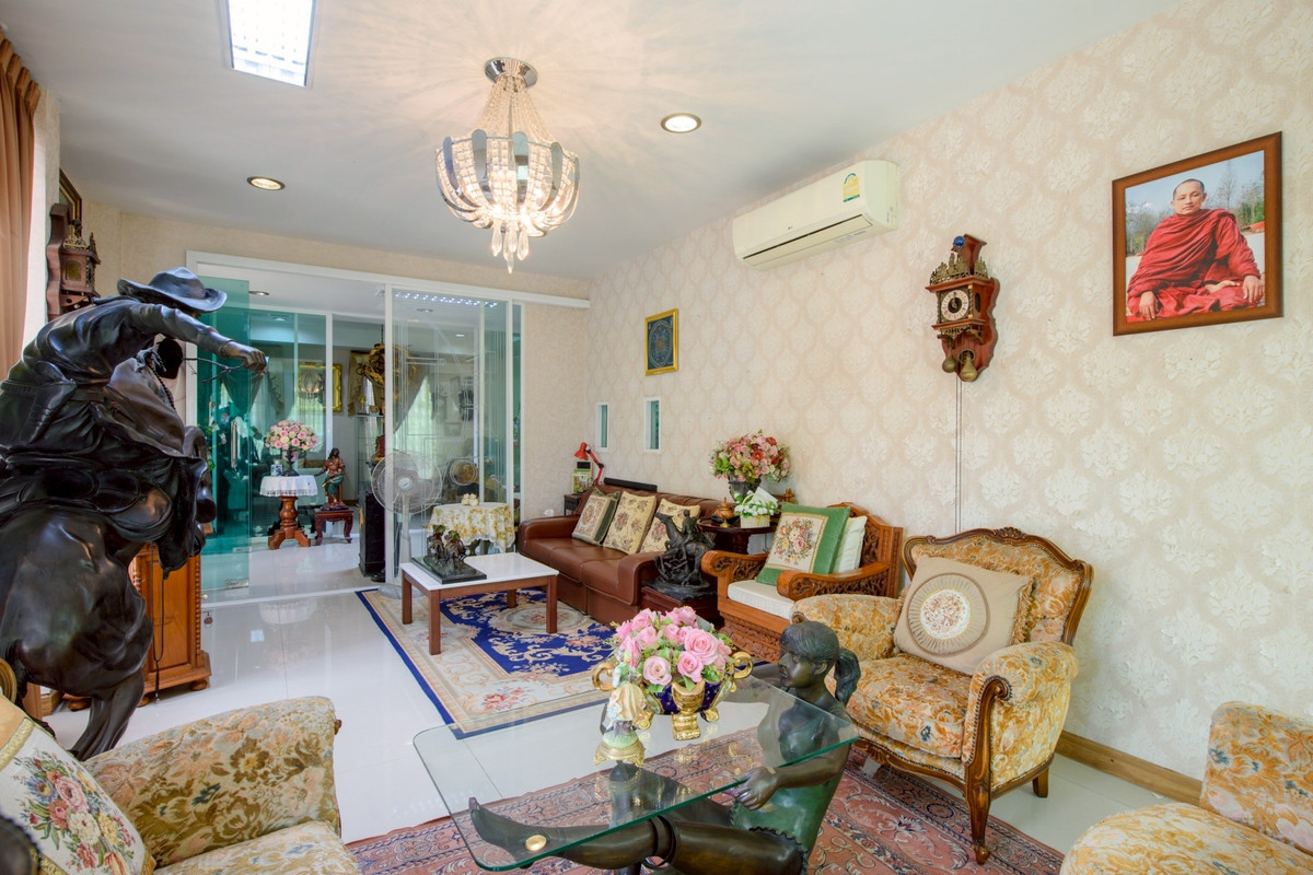 บ้านเดี่ยวนอกโครงการ นวมินทร์72 / 9 ห้องนอน (ขาย), Detached House Nawamin 72 / 9 Bedrooms (FOR SALE) MNT030