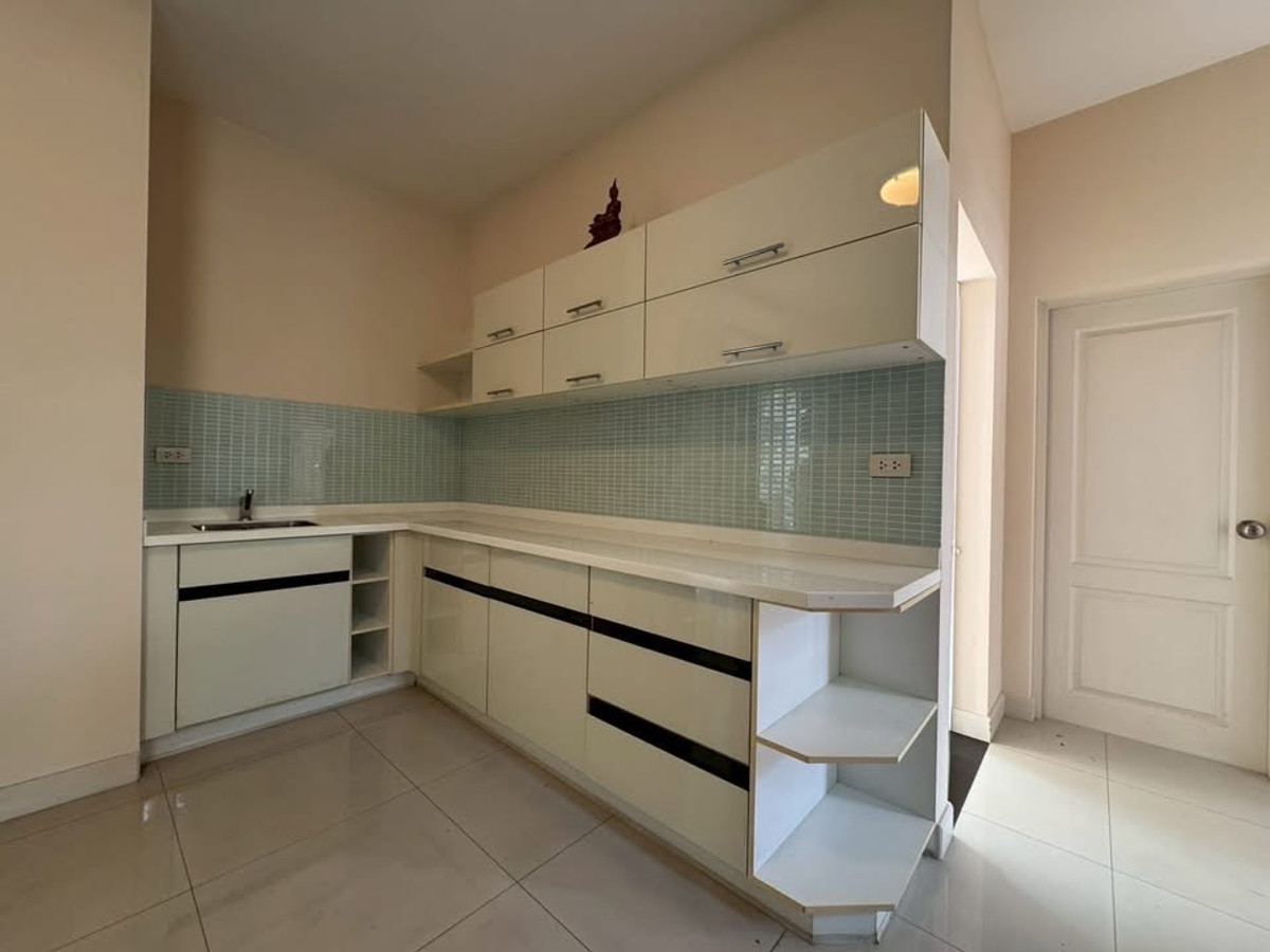 แกรนด์ บางกอก บูเลอวาร์ด รัชดา - รามอินทรา 2 / 3 ห้องนอน (เช่า), Grand Bangkok Boulevard Ratchada - Ramindra 2 / 3 Bedrooms (FOR RENT) MNT050